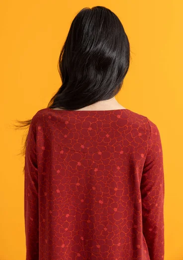 Trikåklänning ”Theia” i ekologisk bomull/elastan - mörk agatröd/mönstrad