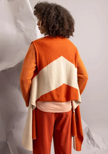 Stickad väst "Ray" i lammullsmix - bränd orange/ljus sand