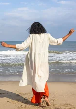 Vävd klänning i lin - mandelmjölk