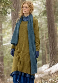 Stickad klänning "Alma" i ekologisk/återvunnen bomull - mörk oliv