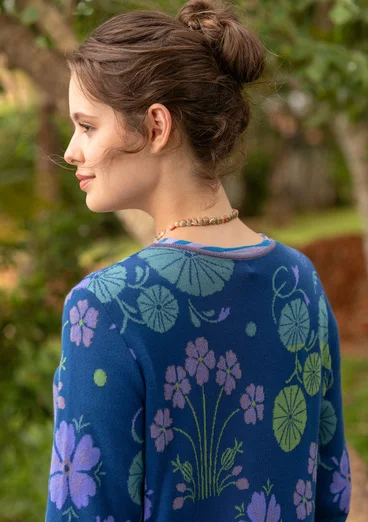 Blommig kofta "Täppa" i ekologisk bomull - indigoblå