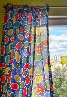 Kort gardinlängd "Sol" i ekologisk bomull - koboltblå