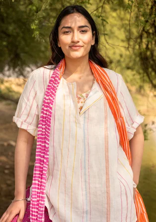 Blus "Shima" i lin - halvblekt