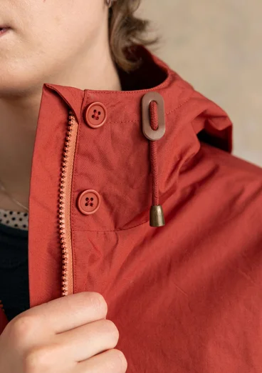 Vävd parkas ”Vendela” i ekologisk bomull - krappröd