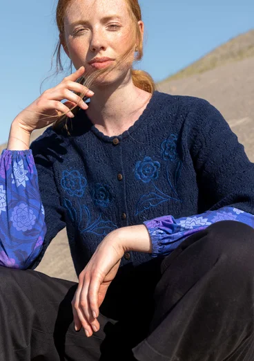 Kofta "Shadow" i lammullsmix - midnattsblå