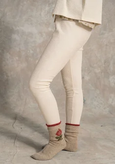 Ribbade leggings i ekologisk bomull - ofärgad