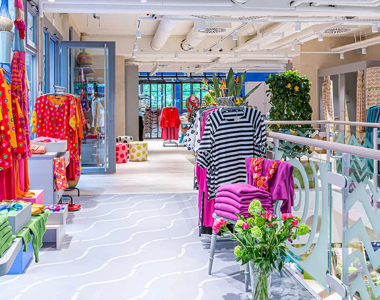 En bild inifrån Gudrun Sjödéns butik på Reichenbachstraße i München.
