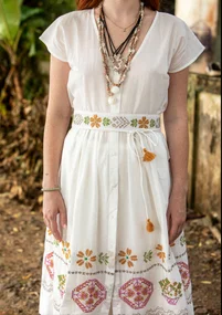 Mönstrad klänning "Cross" i ekologisk bomull - halvblekt