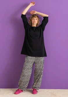 Vävd byxa ”Vendela” i ekologisk bomull - svart/mönstrad