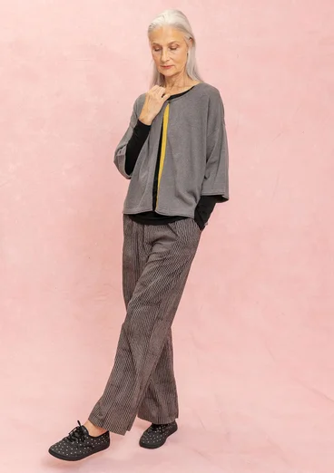 Växtfärgad kofta i ekologisk bomull/ull - järngrå