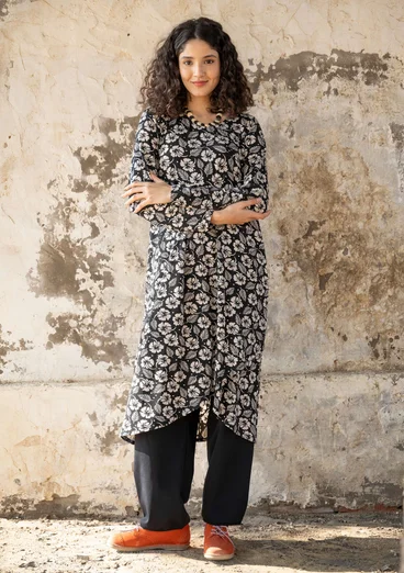 Trikåklänning "Hibiscus" i lyocell/elastan - svart