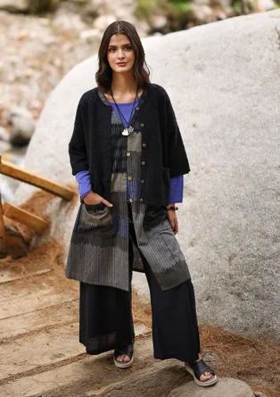 Kofta i ekologisk/återvunnen bomull - svart