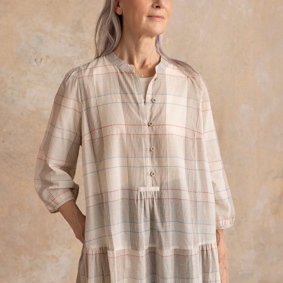 Vävd klänning ”Nora” i ekologisk bomull - natur