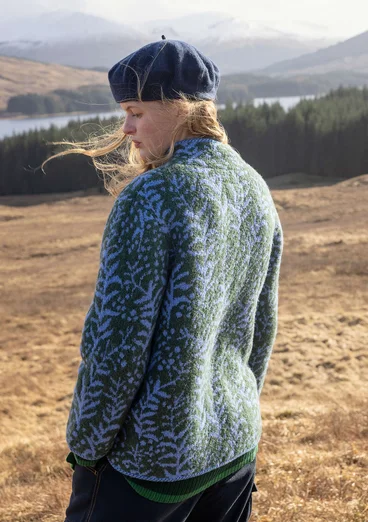 Stickad jacka "Sälen" i ullbouclé - monstera