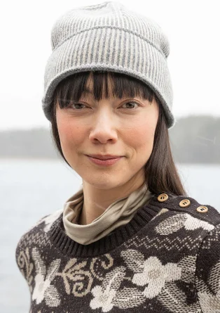 Mössa i lammull/ekologisk och återvunnen bomull - grafit/mörk natur