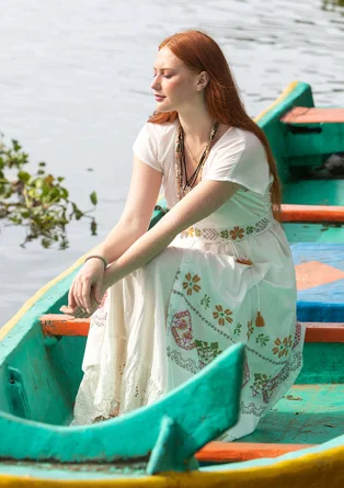 Mönstrad klänning "Cross" i ekologisk bomull - halvblekt