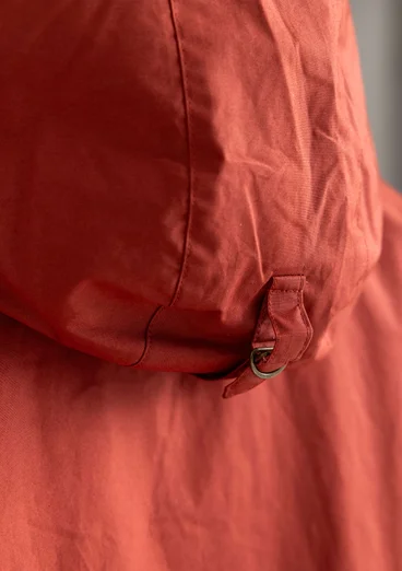 Vävd parkas ”Vendela” i ekologisk bomull - krappröd
