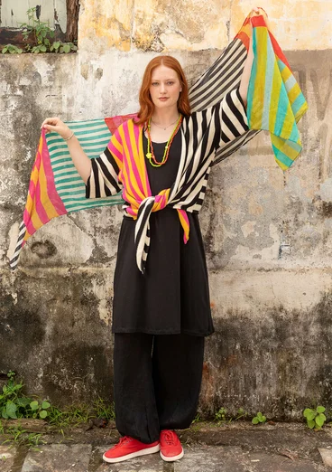 Randig färgglad sjal "Cherai" i ekologisk bomull - smultron