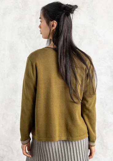 Kofta i ekologisk/återvunnen bomull - mörk oliv