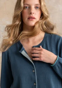 Kofta "Esme" i ekologisk/återvunnen bomull - indigogrön