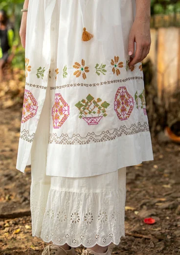 Mönstrad klänning "Cross" i ekologisk bomull - halvblekt