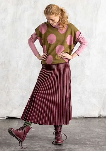 Stickad väst "Rut" i ekologisk/återvunnen bomull - mörk oliv/prick