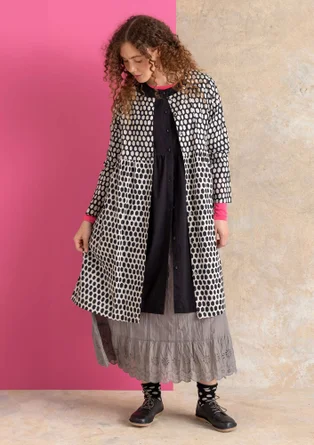 Vävd klänning ”Vendela” i ekologisk bomull - svart/mönstrad