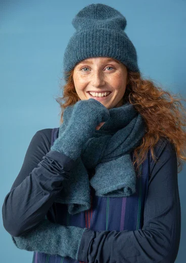 Stickad halsduk i alpackamix - indigogrön/melange