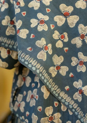 Blommig scarf "Bloom" i ekologisk bomull - mörk indigo