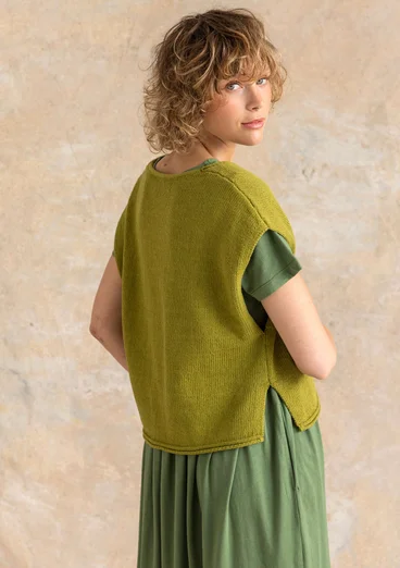 Stickad väst i ekologisk/återvunnen bomull - grönpeppar