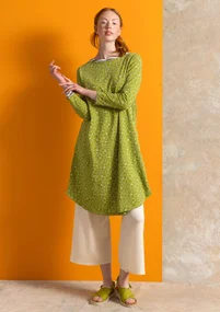 Trikåklänning ”Theia” i ekologisk bomull/elastan - kiwi/mönstrad