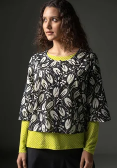 Vävd blus "Kelly" i ekologisk bomull - svart/mönstrad