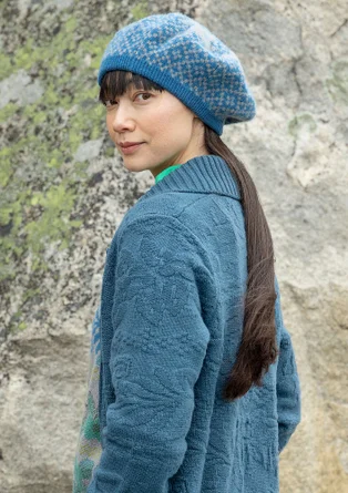 Stickad basker "Nova Scotia" i ull - indigofera