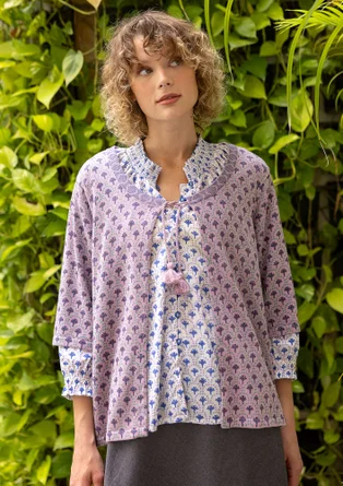 Stickad kofta "Haldi" i ekologisk bomull - syren