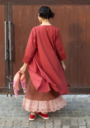 Vävd broderad klänning "Amisha" i ekologisk bomull/lin - gnejs