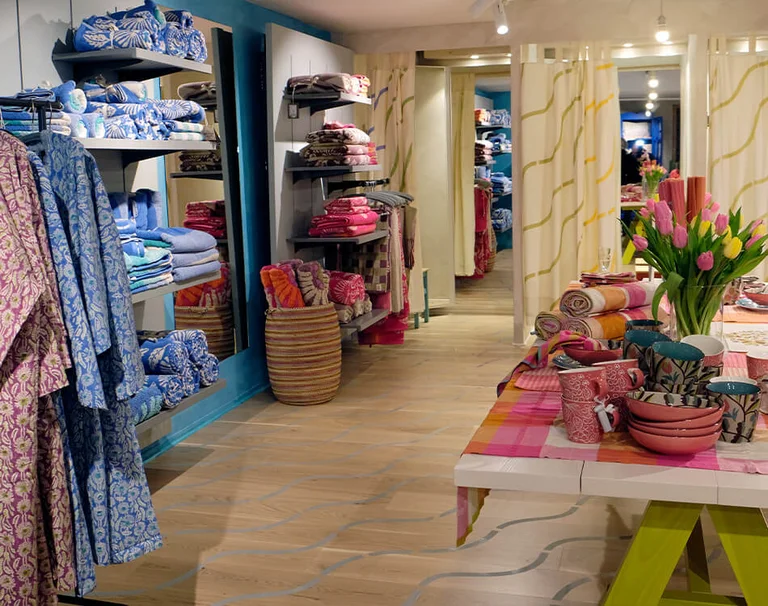 En bild inifrån Gudrun Sjödéns butik på Nadlerstraße i Stuttgart.