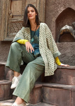 Vävd kimono   ”Willow” i ekologisk bomull - indigogrön