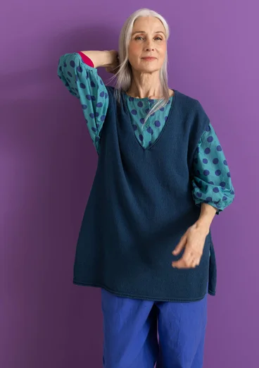 Stickad väst i ekologisk/återvunnen bomull - stillahavsblå