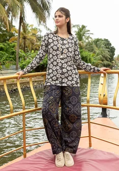 Mönstrade byxor "Poesi" i ekologisk bomull - svart