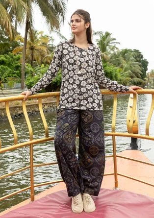 Mönstrade byxor "Poesi" i ekologisk bomull - svart