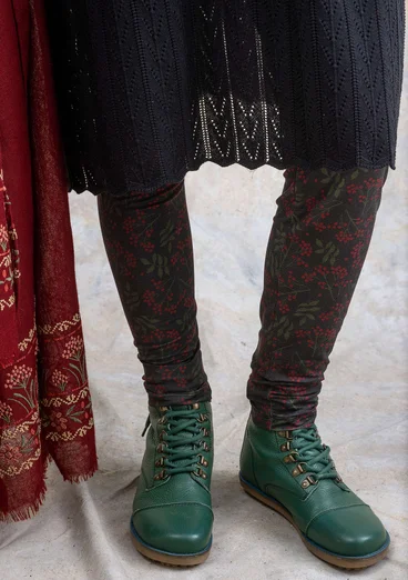 Stickad klänning "Alma" i ekologisk/återvunnen bomull - svart