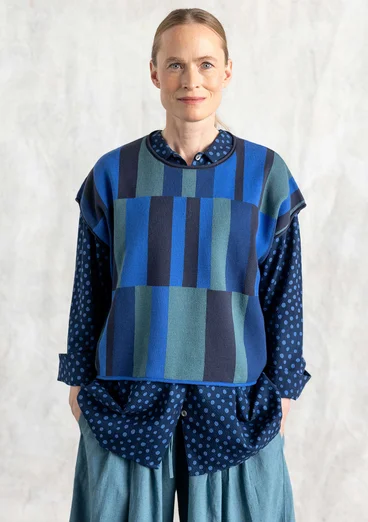 Stickad väst "Rut" i ekologisk/återvunnen bomull - indigoblå/ruta