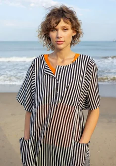 Vävd klänning "Reflexions" i ekologisk bomull - svart/halvblekt