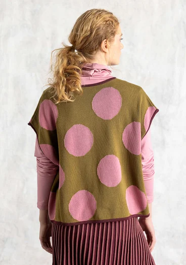 Stickad väst "Rut" i ekologisk/återvunnen bomull - mörk oliv/prick