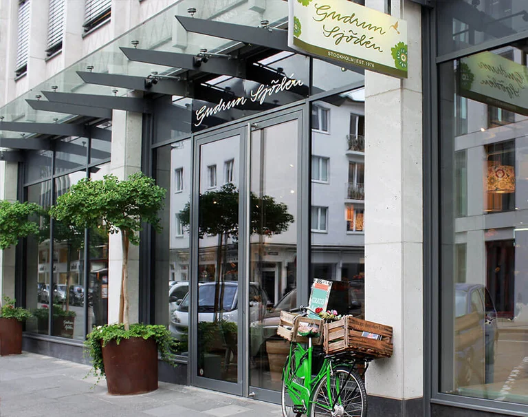 En bild inifrån Gudrun Sjödéns butik på Ludwigstraße i Köln.