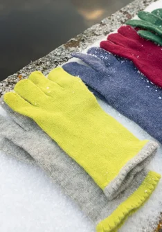 Fingervante i ull - limegrön