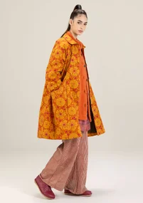 Blommig kappa "Cress" i ekologisk bomull - henna