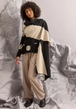 Stickad väst "Ray" i lammullsmix - svart/ljus sand