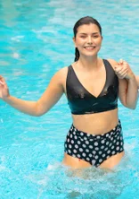 Bikinitrosa "Sunshine" i återvunnen polyamid/elastan - svart/mönstrad