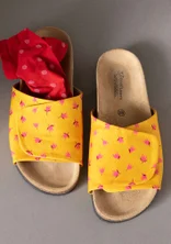 Sandal "Amber" i digitaltryckt tyg - guldockra